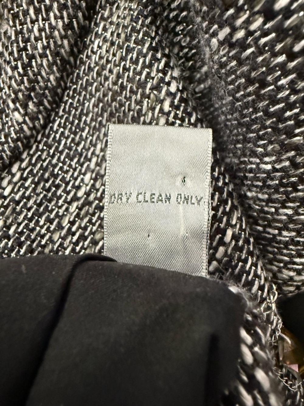 Chico’s Embellished Tweed Jacket Size 1 Lightly Used Chic Classic Style - Picture 7 of 8